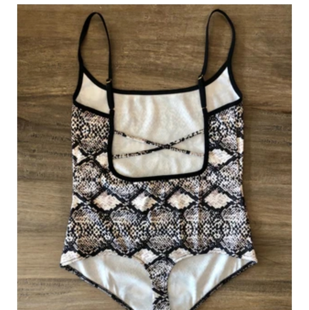 Bodysuit - Picture 2 of 5